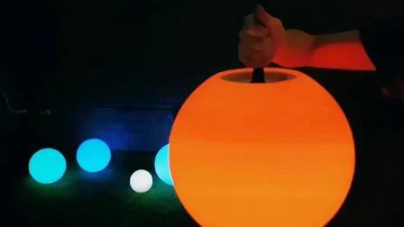 Cubo de bola de nieve de plástico Bola de luz LED para decoración de Navidad